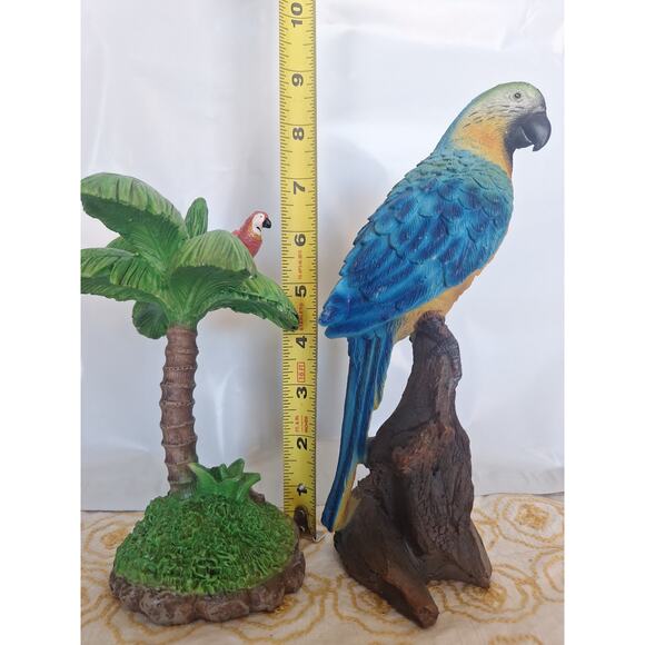 Tropical Parrot Figurine Pair – Macaw on Stump & Parrot on Palm Tree Resin Décor - Picture 5 of 7